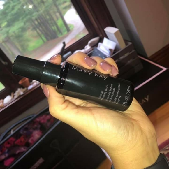 Mary Kay setting Spray by Skindinavia. - Picture 4 of 5